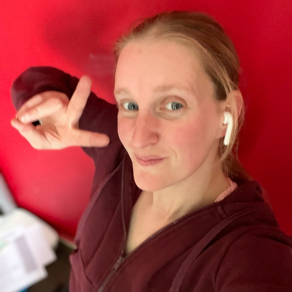 Meet your Posher, Claire - Picture 4 of 4